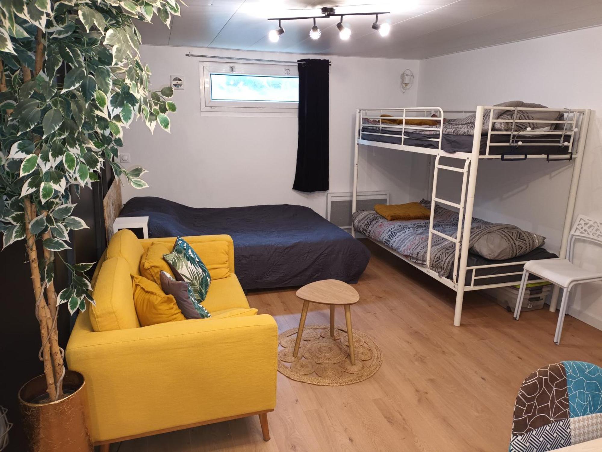 Appartement Tout Confort Le Fresne-Camilly Екстер'єр фото